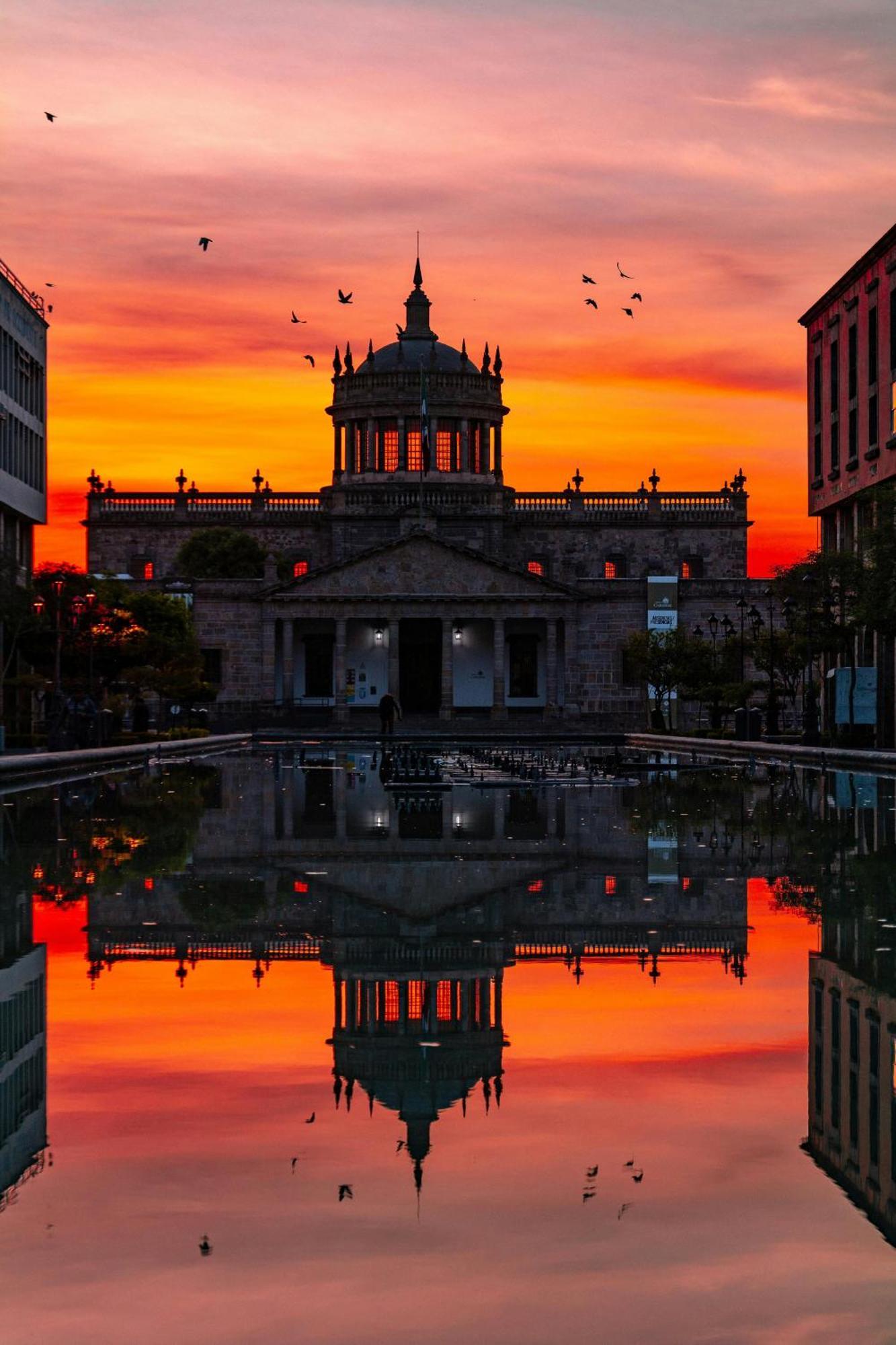 Depa Familiar Centrico Gdl Con Estacionamiento Apartment Guadalajara Ngoại thất bức ảnh