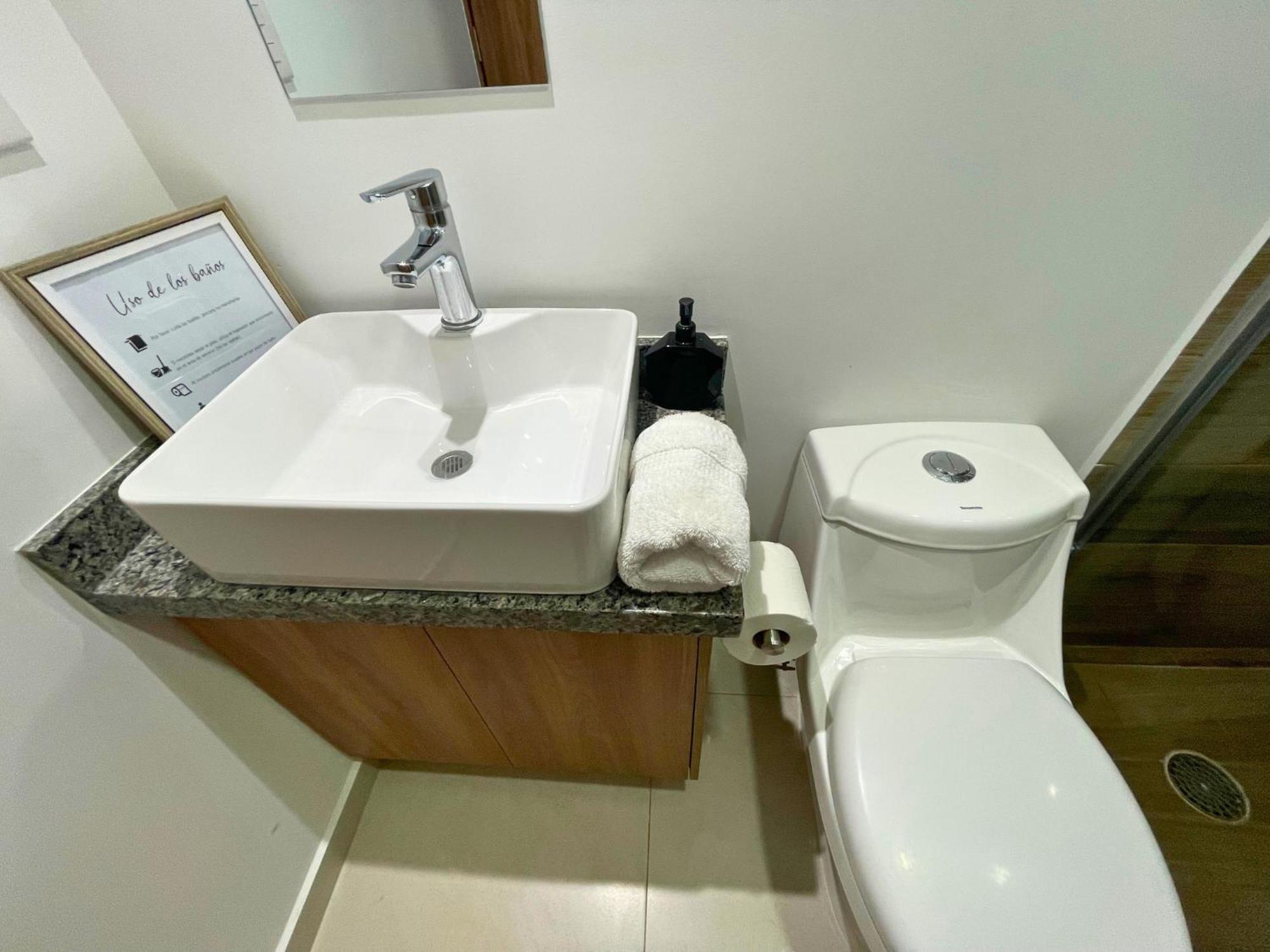 Depa Familiar Centrico Gdl Con Estacionamiento Apartment Guadalajara Ngoại thất bức ảnh