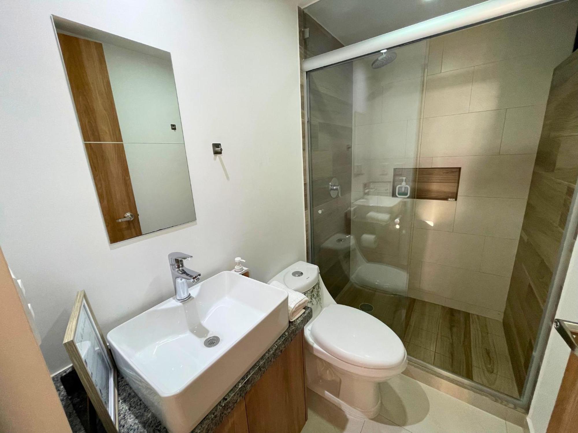 Depa Familiar Centrico Gdl Con Estacionamiento Apartment Guadalajara Ngoại thất bức ảnh